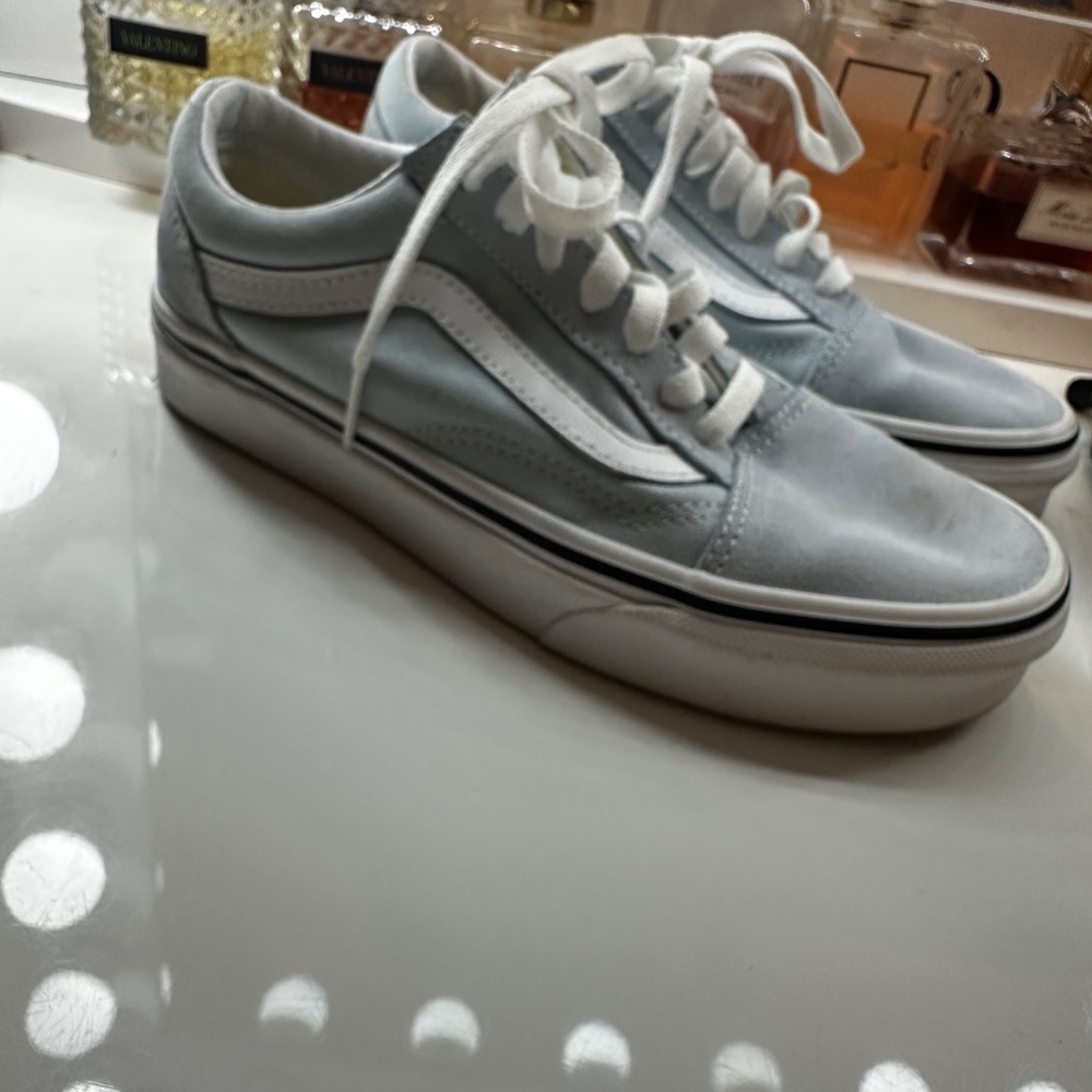 Vans - Picture 3 of 3
